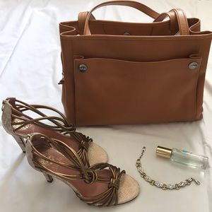 Woman’s  shoulder bag  super clean